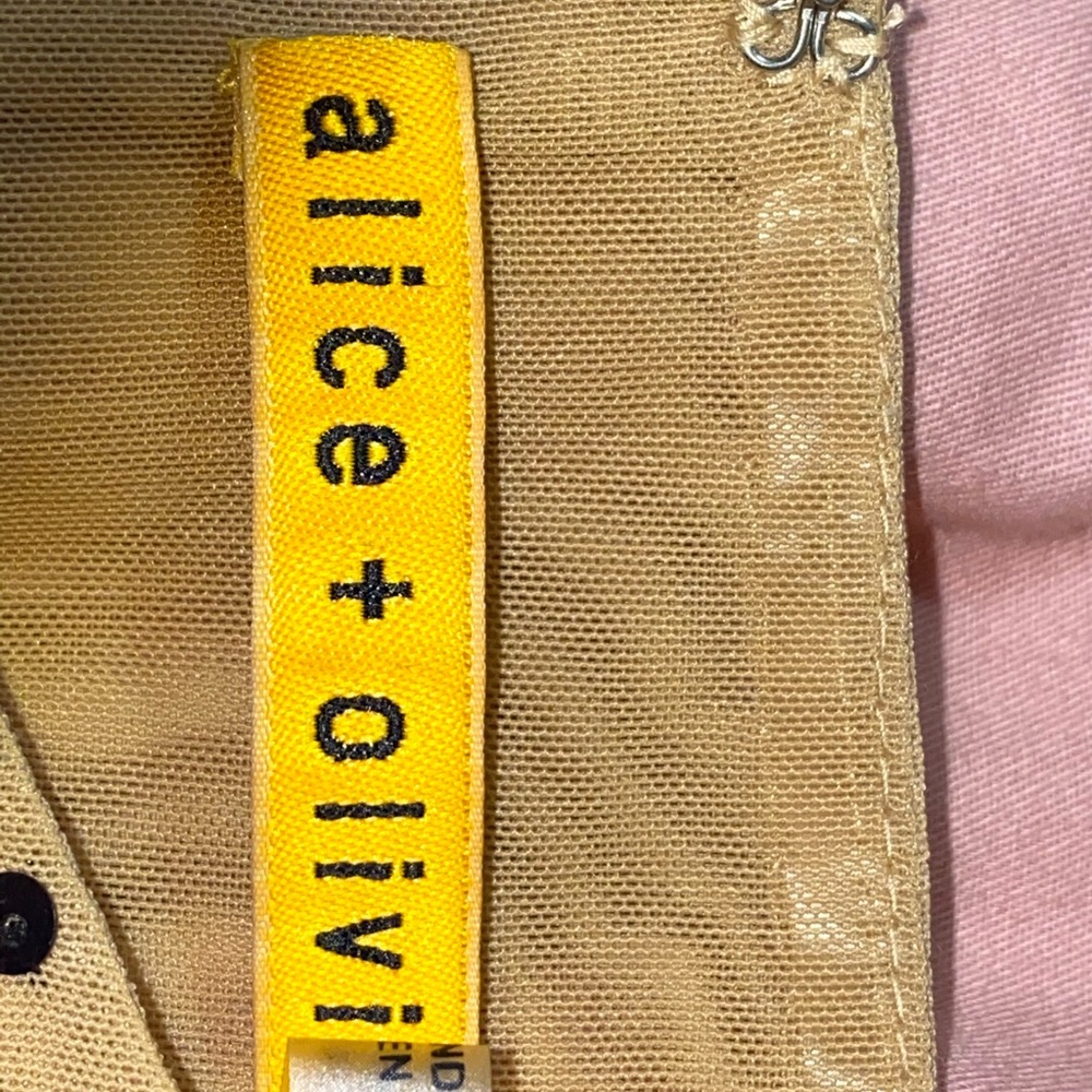 Pretty Dress - image 3